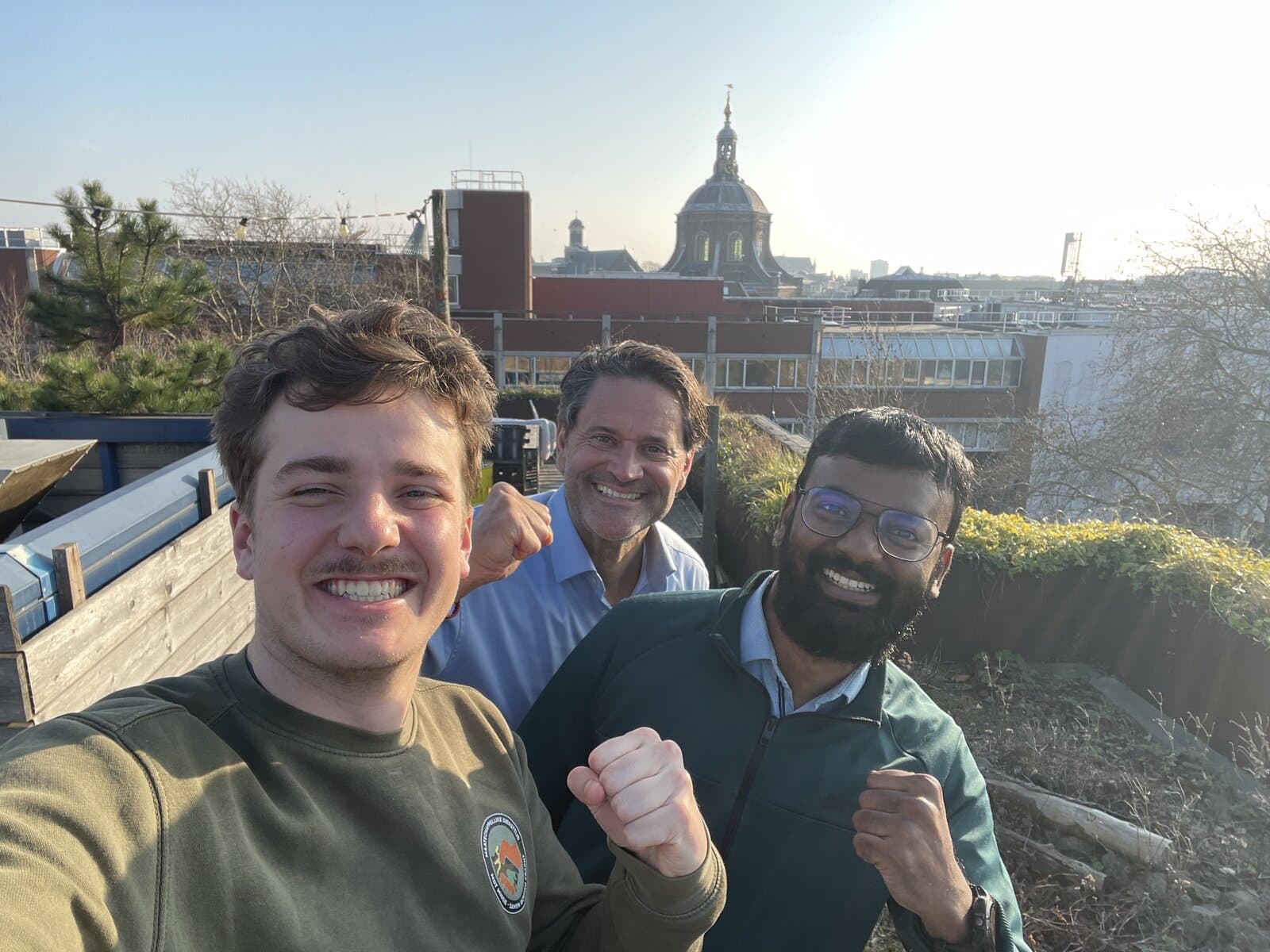Maarten van Zuijlekom, Frank en Sasank Amavarapu, oprichters van DeNederlandseArbeidsmarkt.nl